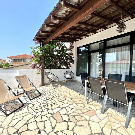 Apartment Denis - Great Location & Large Terrace Makarska Exterior photo
